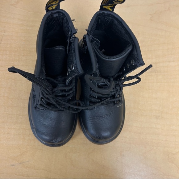 Dr. Martens Black Kids Boots Leather Goth Grunge - Picture 4 of 10